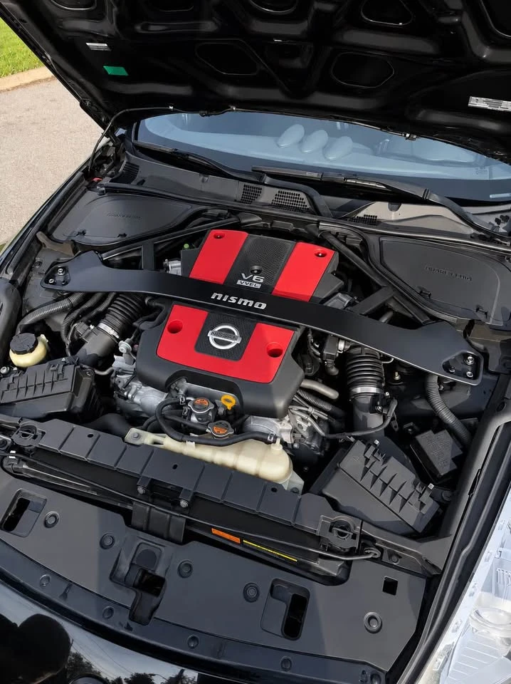 Nissan 370Z * NISMO* АВТОКРЕДОТ БЕЗ ПЪРВОНАЧАЛНА ВНОСКА* , снимка 8 - Автомобили и джипове - 54921309