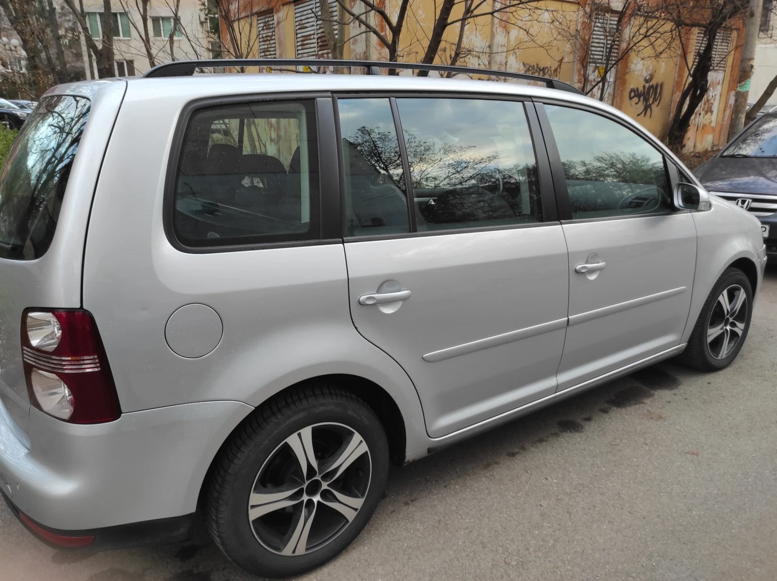 VW Touran 1.4 TSI - изображение 9