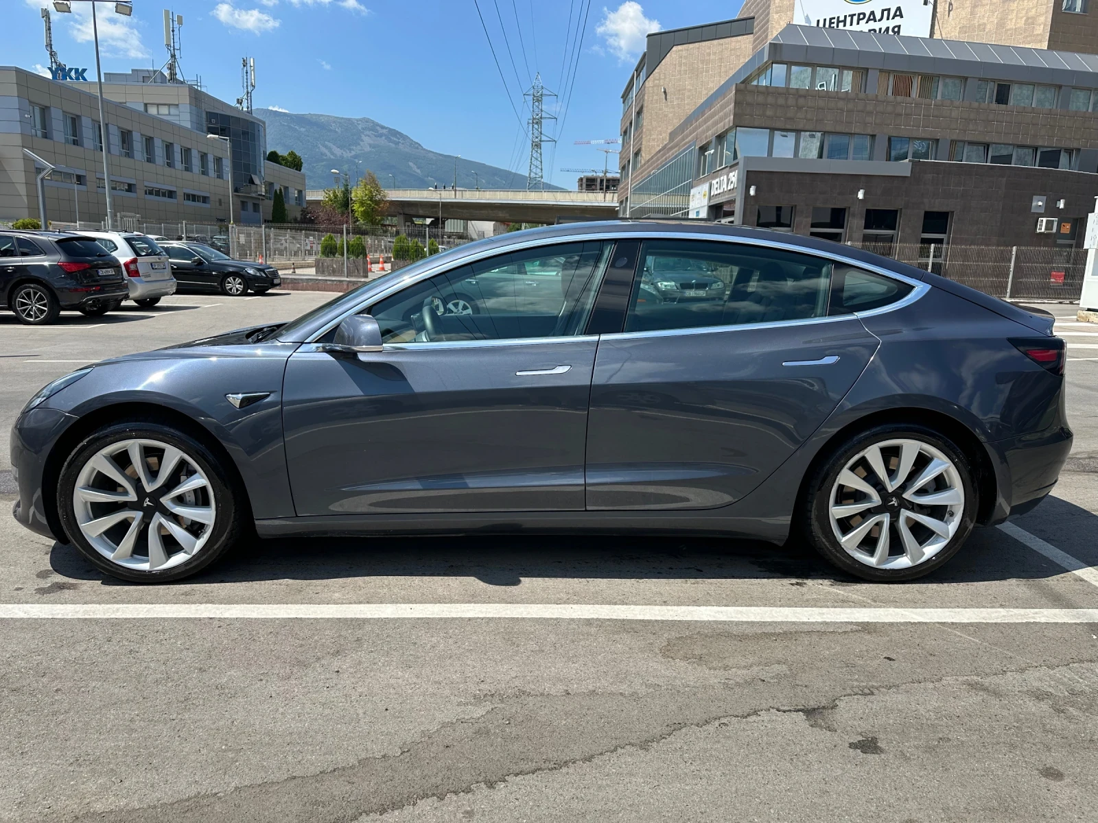 Tesla Model 3 Long Range, Dual motors.Гаранция на мотори и  - изображение 5