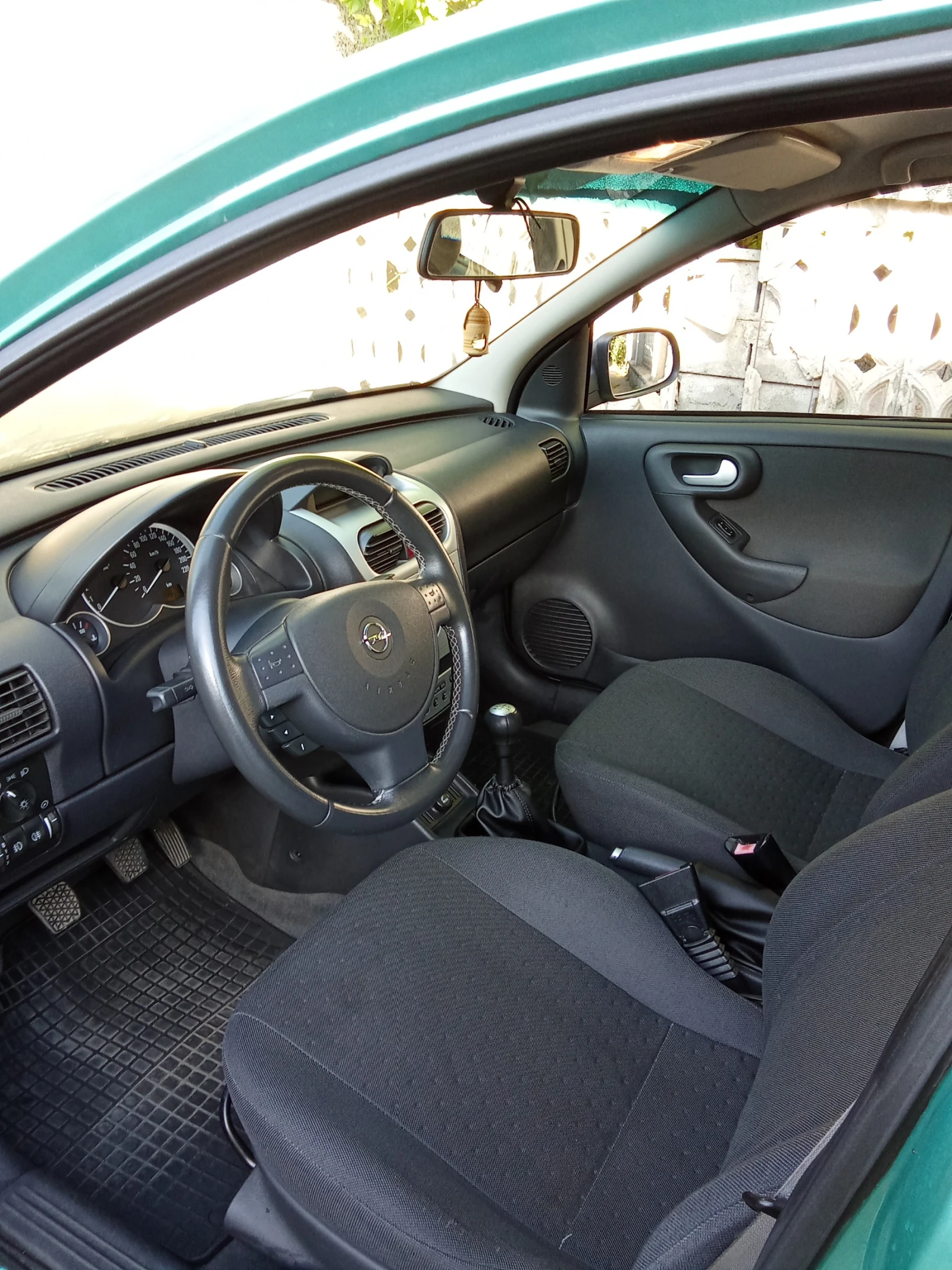 Opel Corsa  - изображение 6