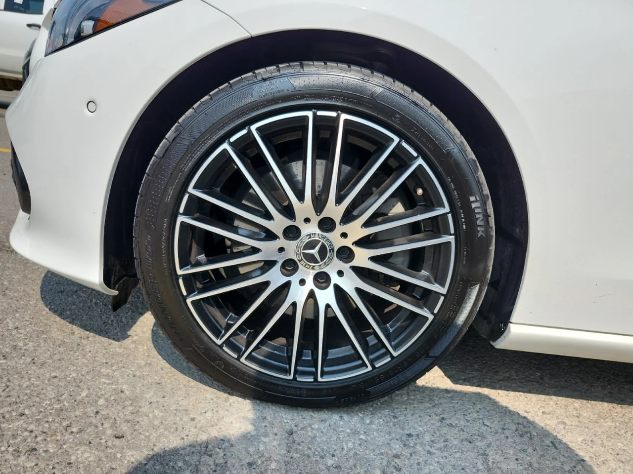 Mercedes-Benz C 300 AWD * CARFAX * АвтоКредит * Цена до България*  - изображение 5