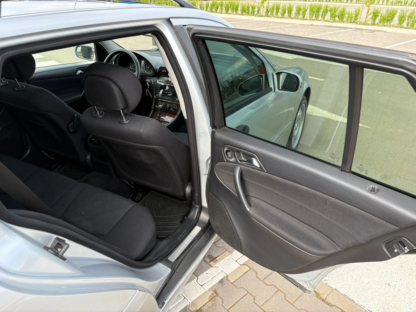 Mercedes-Benz C 220 2.2 CDI НОВ ВНОС АВТОМАТИК, снимка 11 - Автомобили и джипове - 52516632