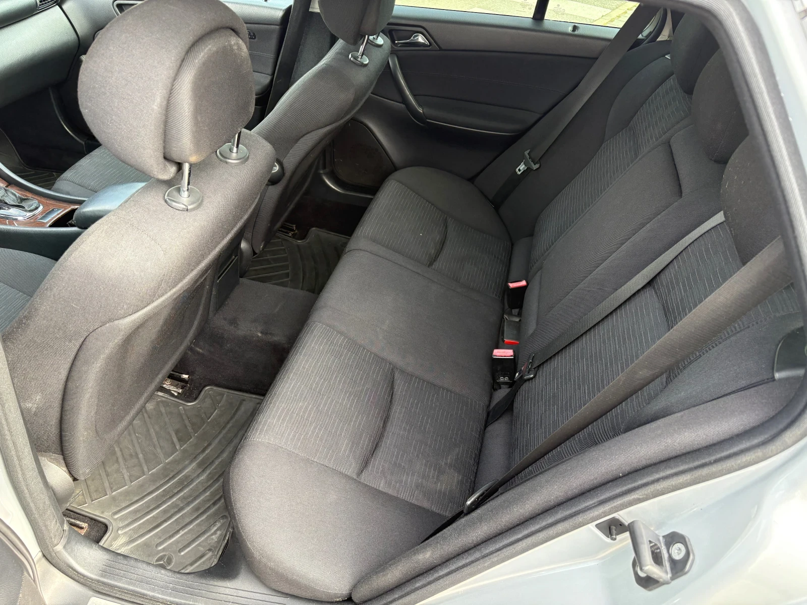 Mercedes-Benz C 220 2.2 CDI НОВ ВНОС АВТОМАТИК, снимка 10 - Автомобили и джипове - 52516632