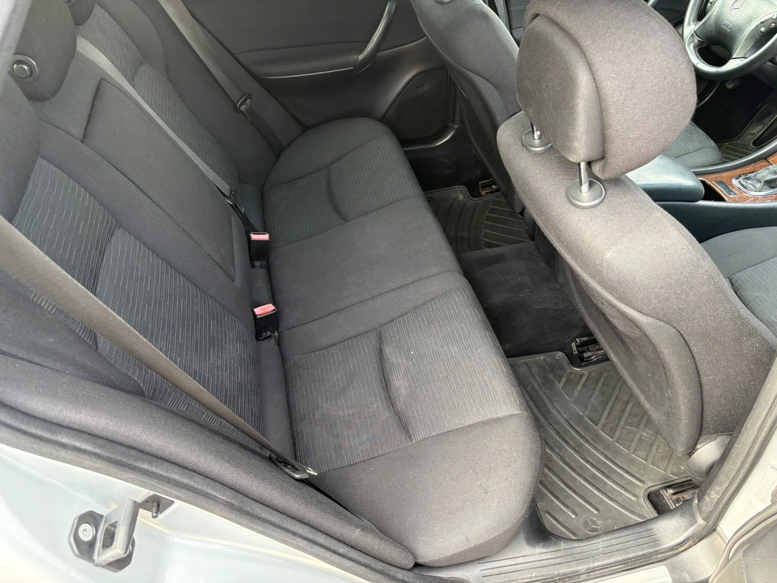 Mercedes-Benz C 220 2.2 CDI НОВ ВНОС АВТОМАТИК, снимка 12 - Автомобили и джипове - 52516632