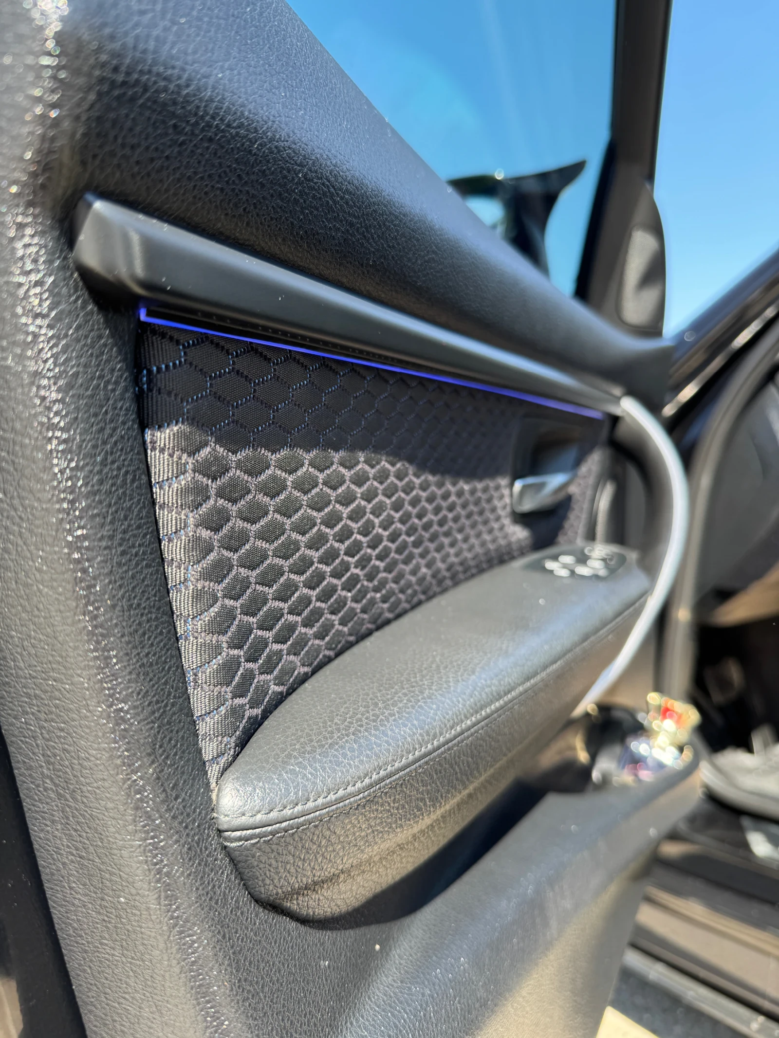 BMW 320, снимка 11 - Автомобили и джипове - 54309908