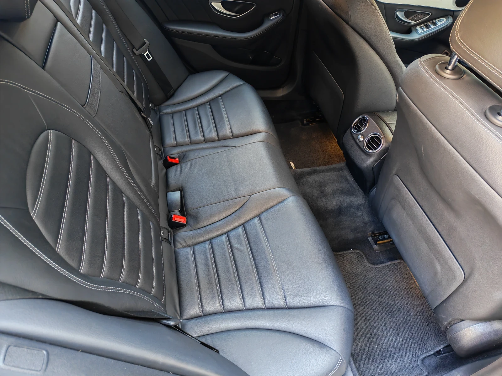 Mercedes-Benz C 220, снимка 6 - Автомобили и джипове - 54664688
