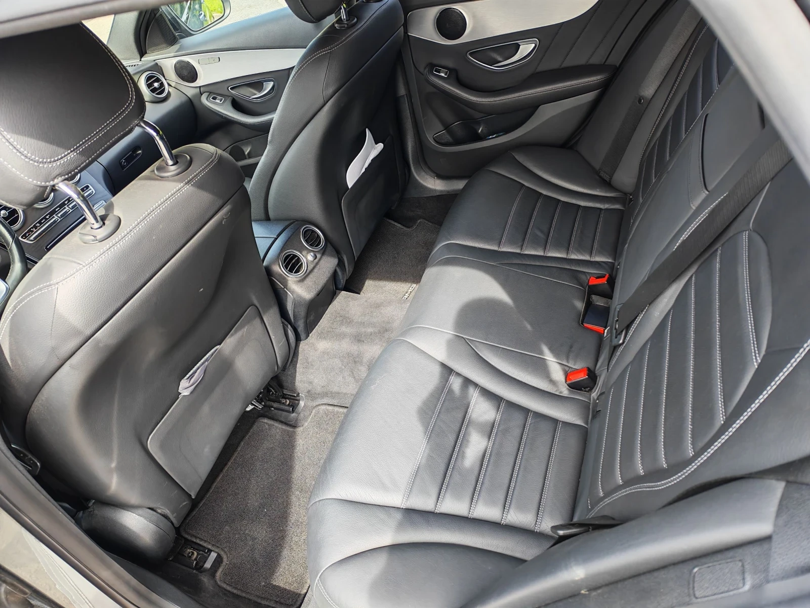 Mercedes-Benz C 220, снимка 12 - Автомобили и джипове - 54411745