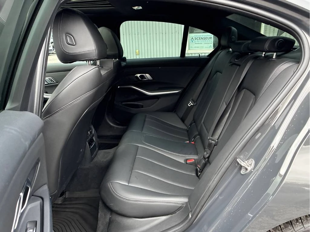 BMW 330 e * CARFAX * М ПАКЕТ * ЦЕНА ДО БЪЛГАРИЯ, снимка 12 - Автомобили и джипове - 54496808
