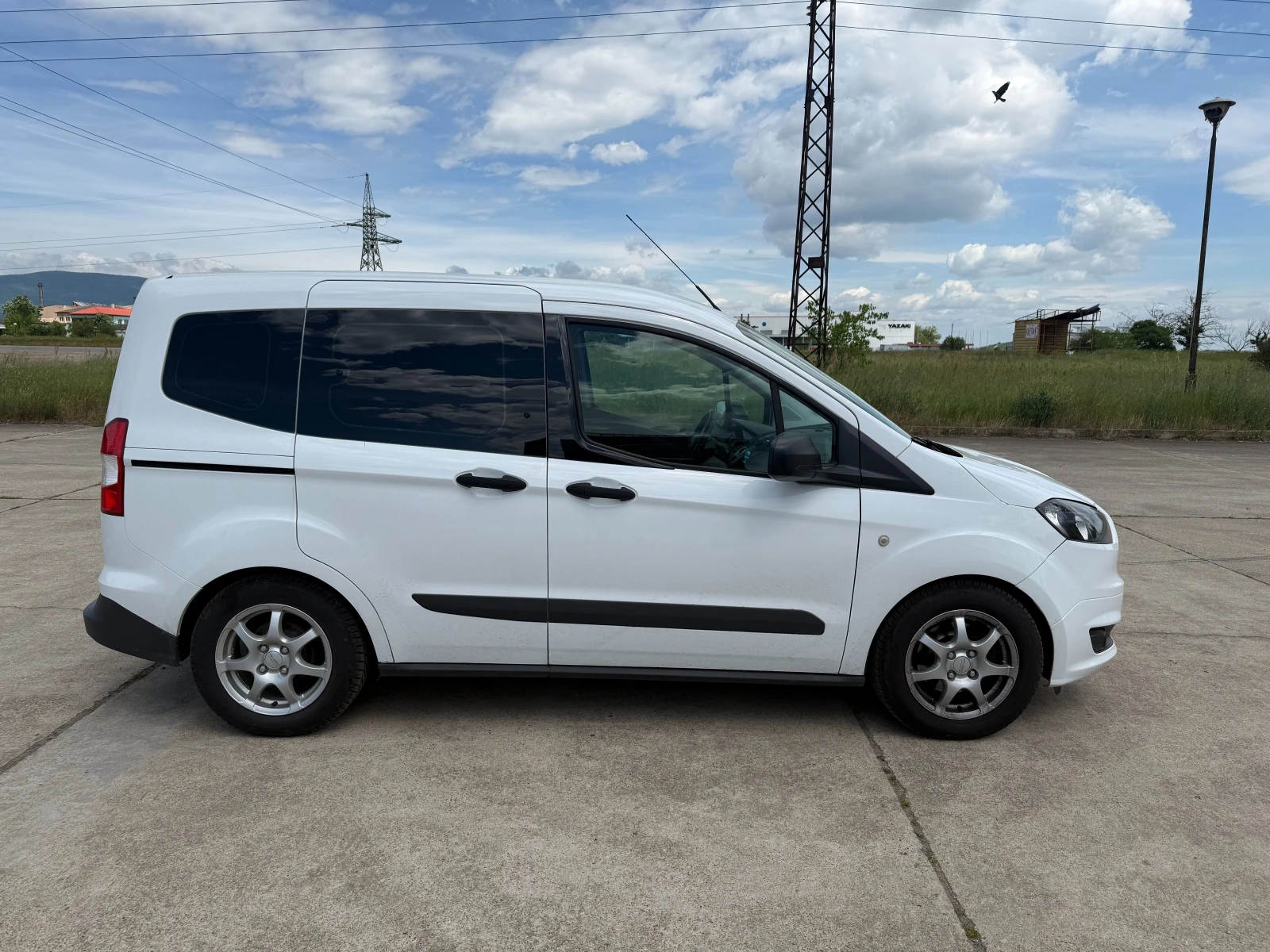 Ford Courier 1.5 TD Euro 6B, снимка 4 - Автомобили и джипове - 54628664