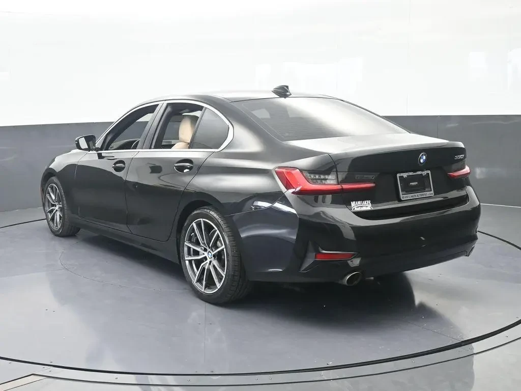 BMW 330 i, снимка 6 - Автомобили и джипове - 54810818