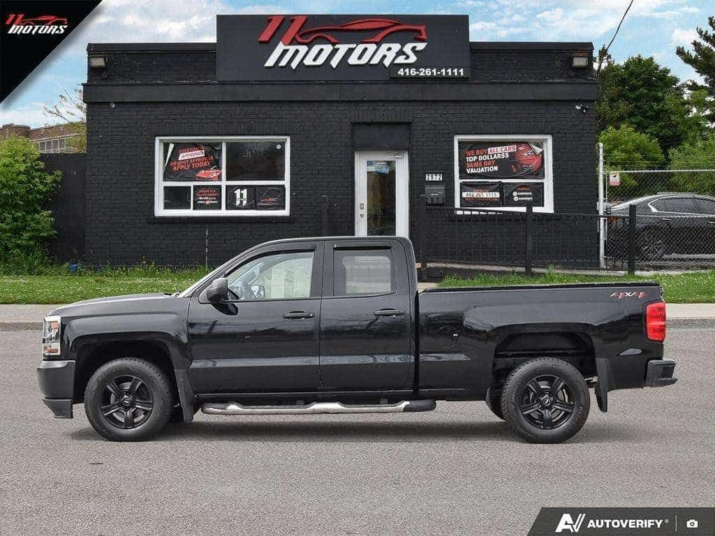 Chevrolet Silverado * 4x4 Double Cab Work Truck | LOW KMS | NO ACCIDEN, снимка 3 - Автомобили и джипове - 54903205