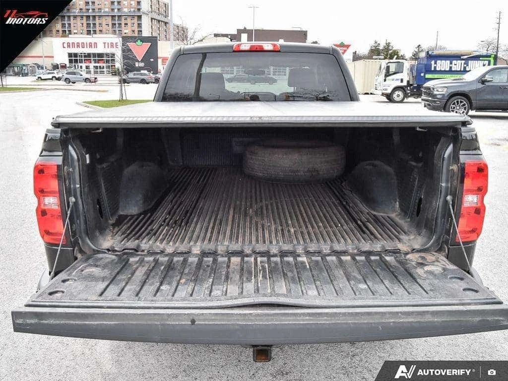 Chevrolet Silverado * 4x4 Double Cab Work Truck | LOW KMS | NO ACCIDEN, снимка 11 - Автомобили и джипове - 54903205