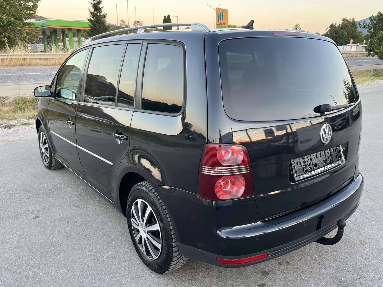 VW Touran FACE 1.9TDI 105кс 6 ск ПОДГРЕВ КЛИМАTРОНИК , снимка 5 - Автомобили и джипове - 55748195