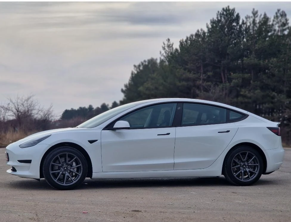 Tesla Model 3 Фейслифт с Термопомпа, снимка 5 - Автомобили и джипове - 55840372