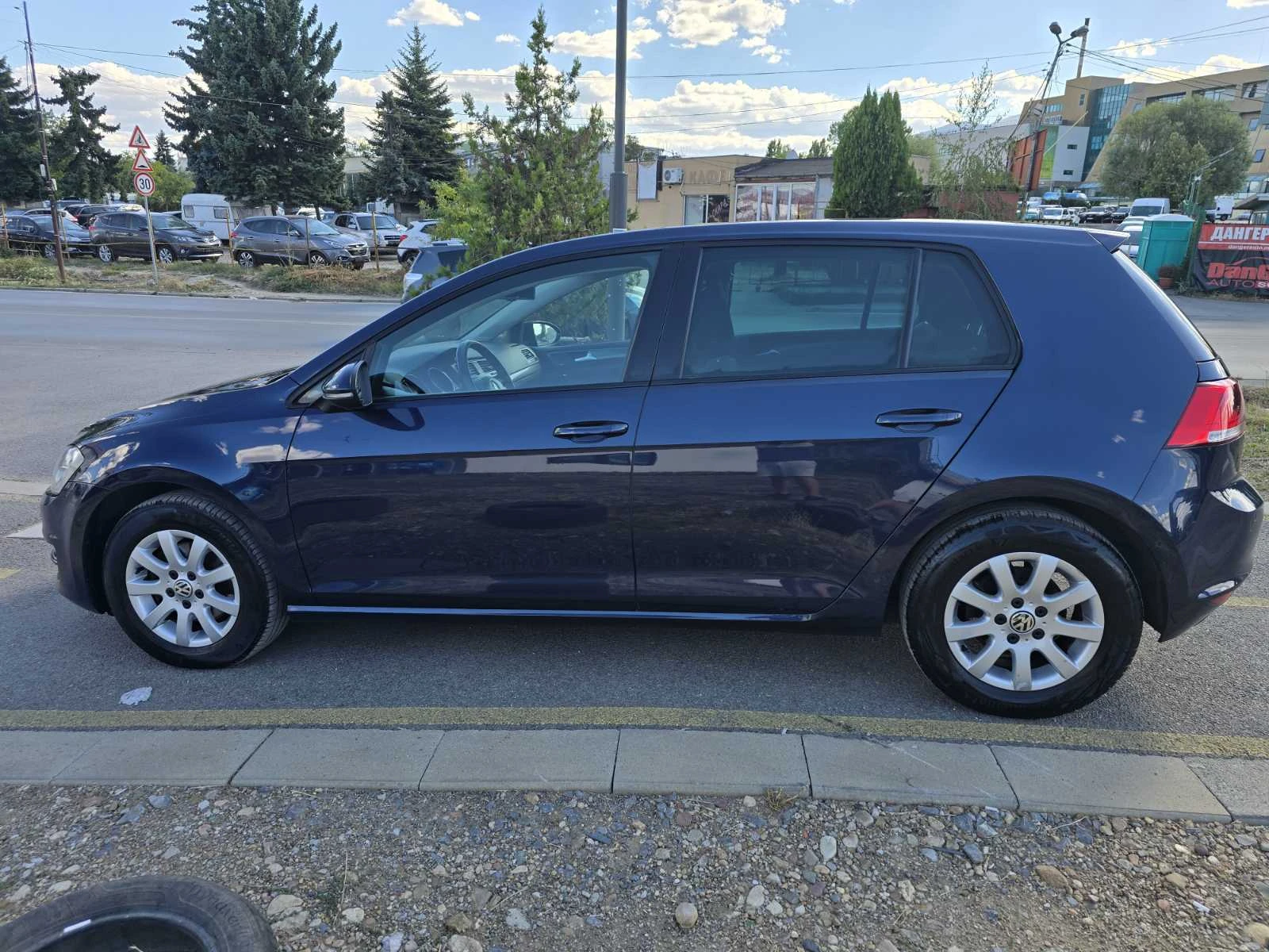 VW Golf 1.6TDI, снимка 7 - Автомобили и джипове - 55954162