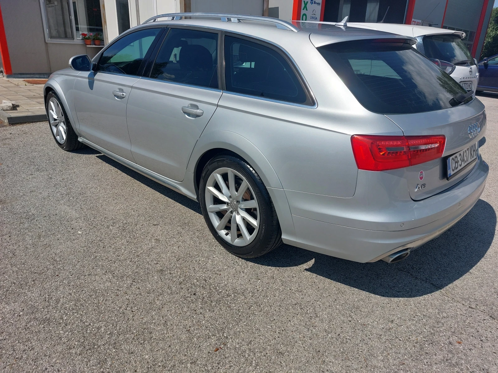 Audi A6 Allroad Комби, снимка 6 - Автомобили и джипове - 55974411