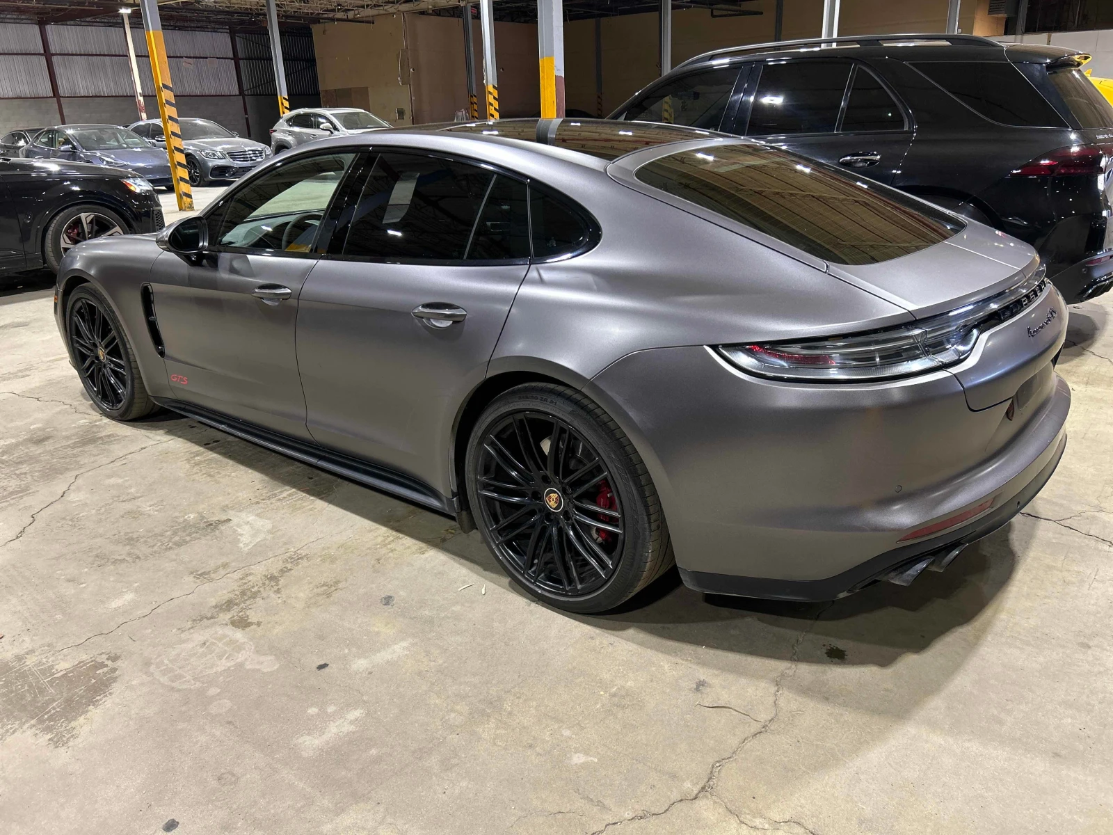 Porsche Panamera * GTS * АВТОКРЕДИТ БЕЗ ПЪРВОНАЧАЛНА ВНОСКА8, снимка 2 - Автомобили и джипове - 55976152