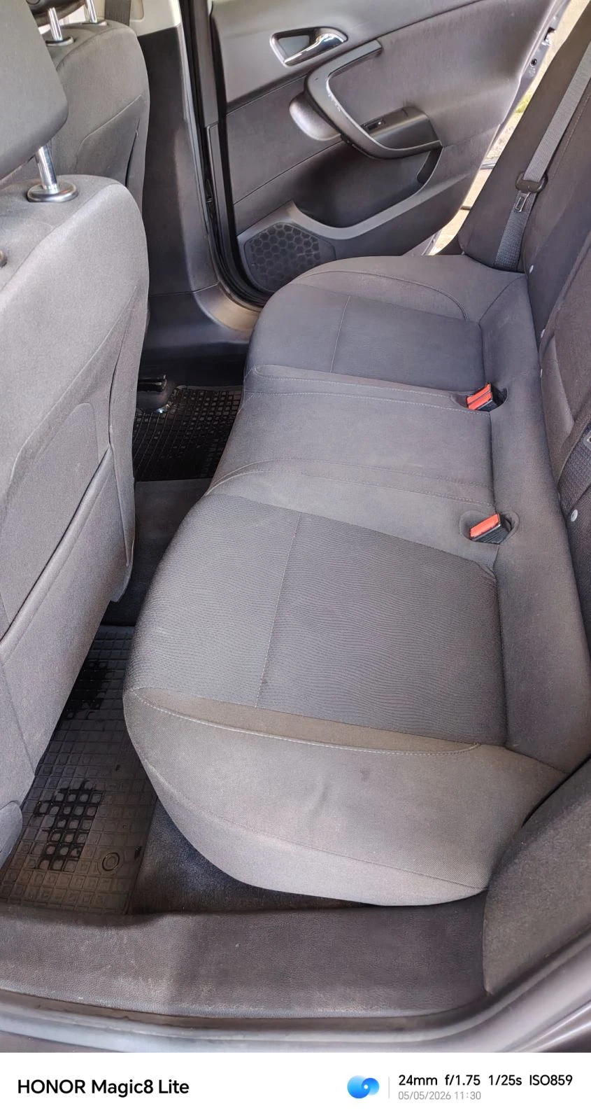 Opel Insignia 1.8i, снимка 7 - Автомобили и джипове - 56261452