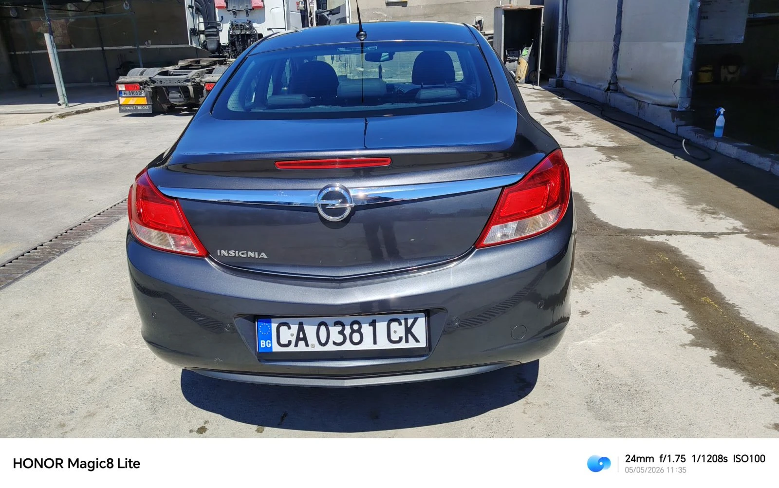 Opel Insignia 1.8i, снимка 5 - Автомобили и джипове - 56261452