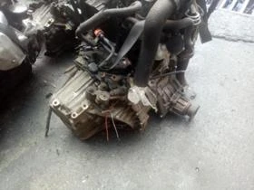 Hyundai Tucson 2.0D Части, снимка 4