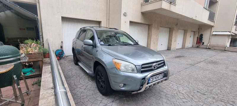 Toyota Rav4 4x4 / LE, снимка 4 - Автомобили и джипове - 47402961