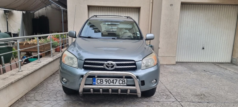 Toyota Rav4 4x4 / LE, снимка 3 - Автомобили и джипове - 47402961