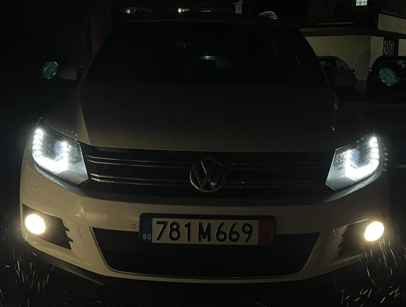 VW Tiguan 4X4 SKY(панорама) LED DSG , снимка 17 - Автомобили и джипове - 52807989