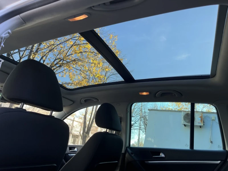 VW Tiguan 4X4 SKY(панорама) LED DSG , снимка 12 - Автомобили и джипове - 52498328