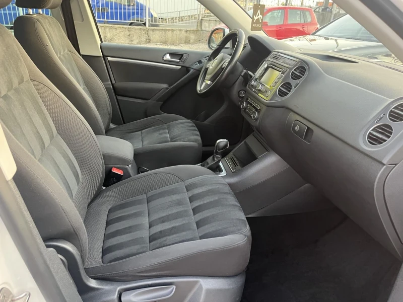 VW Tiguan 4X4 SKY(панорама) LED DSG , снимка 8 - Автомобили и джипове - 52498328