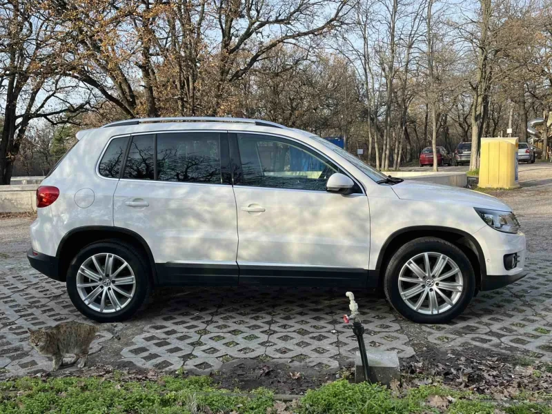 VW Tiguan 4X4 SKY(панорама) LED DSG , снимка 4 - Автомобили и джипове - 52807989
