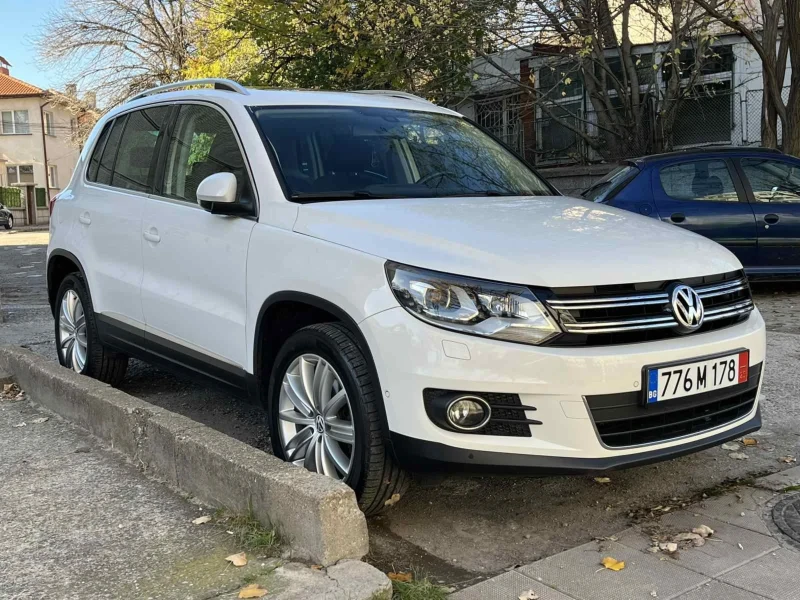 VW Tiguan 4X4 SKY(панорама) LED DSG , снимка 2 - Автомобили и джипове - 52498328