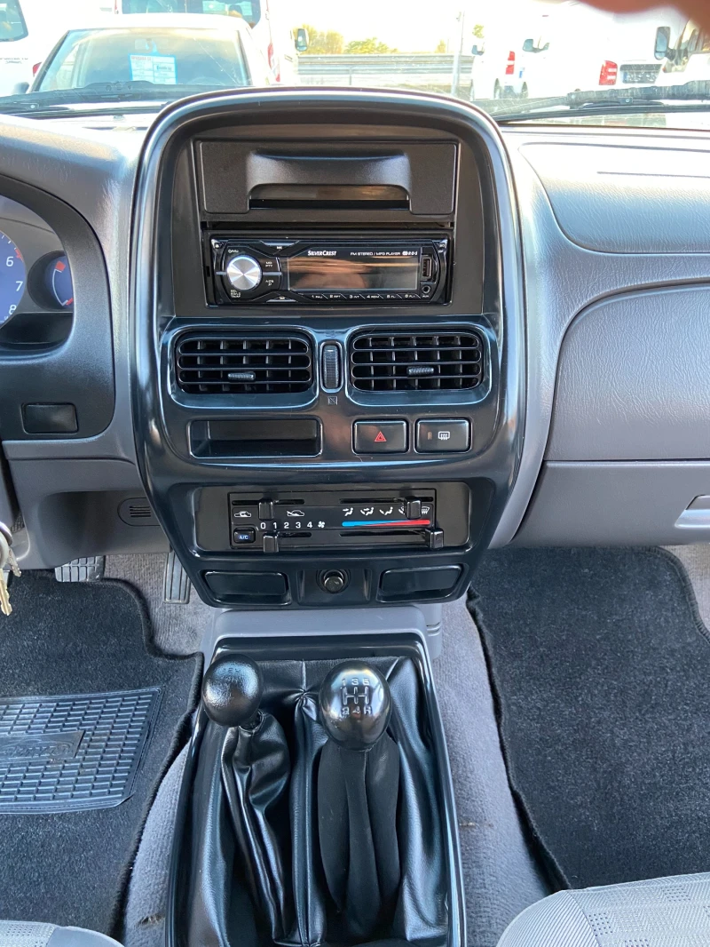 Nissan Navara 2.4 ГАЗ ГЪРЦИЯ ТОП ТОП ТОП, снимка 14 - Автомобили и джипове - 52204333