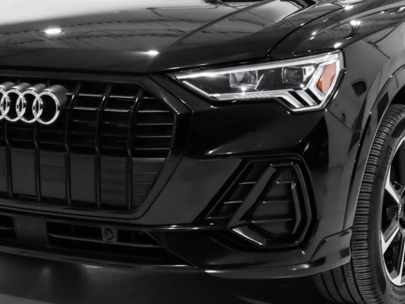 Audi Q3 45 TFSI Quattro / BLACK OPTICS / DIGITAL / PANO, снимка 3 - Автомобили и джипове - 52749882