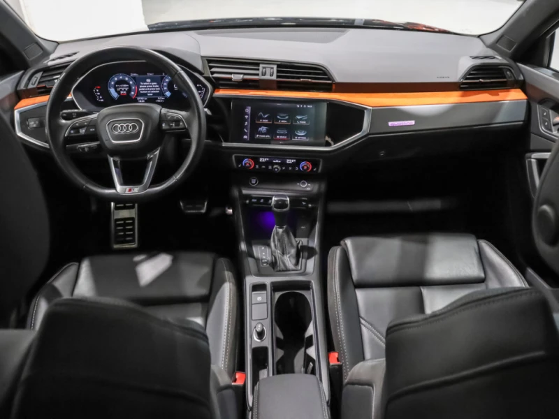 Audi Q3 45 TFSI Quattro / BLACK OPTICS / DIGITAL / PANO, снимка 14 - Автомобили и джипове - 52749882