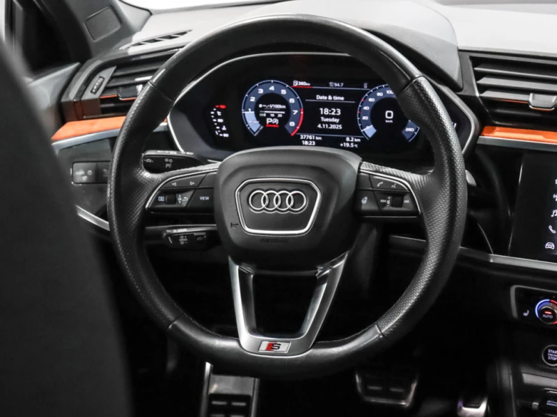 Audi Q3 45 TFSI Quattro / BLACK OPTICS / DIGITAL / PANO, снимка 11 - Автомобили и джипове - 52749882