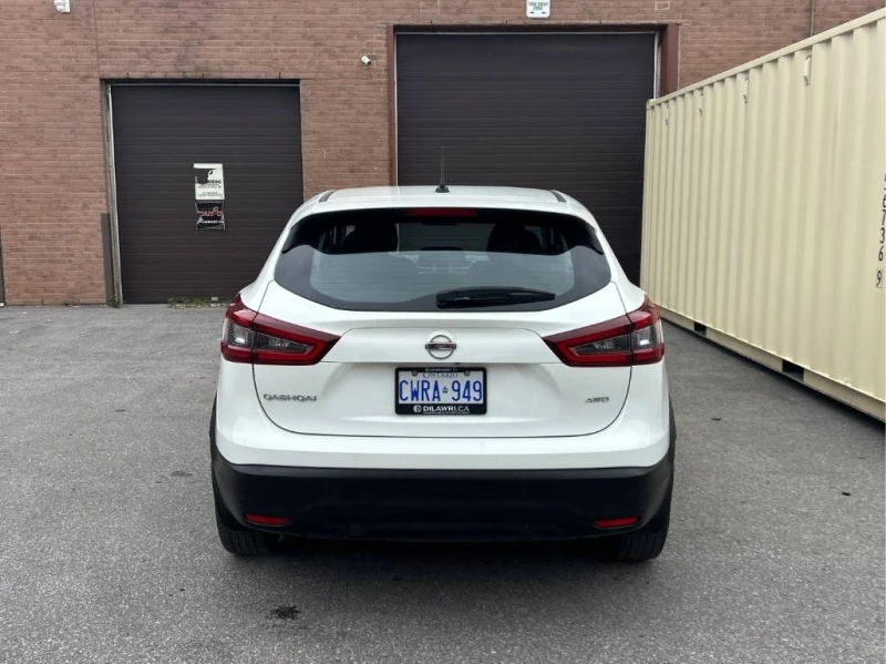 Nissan Qashqai * AWD * CARFAX * БЕЗ ПЪРВОНАЧАЛНА ВНОСКА, снимка 4 - Автомобили и джипове - 53243795