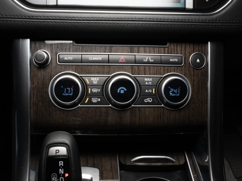 Land Rover Range Rover Sport HST| ПАНОРАМА| ОБДУХВАНЕ| ПОДГРЕВИ| ПАМЕТ, снимка 13 - Автомобили и джипове - 53536156