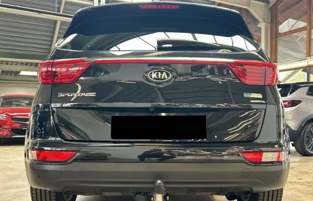Kia Sportage 1.6GDI/132кс| ГАРАНЦИЯ| 68807КМ| Keyless| Bi-Xenon, снимка 3 - Автомобили и джипове - 55036136