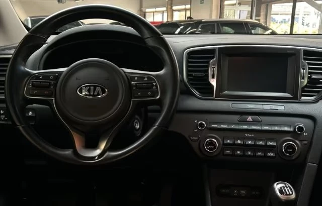Kia Sportage 1.6GDI/132кс| ГАРАНЦИЯ| 68807КМ| Keyless| Bi-Xenon, снимка 5 - Автомобили и джипове - 55036136