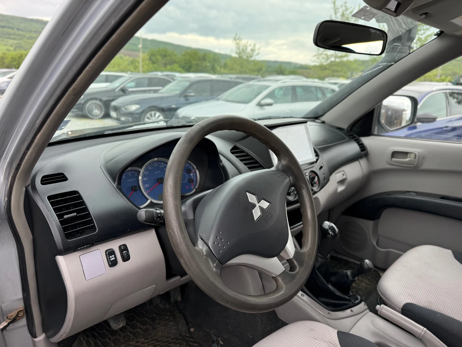 Mitsubishi L200 2.5TDi - изображение 6