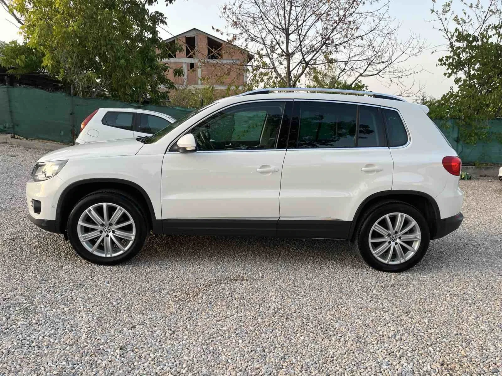 VW Tiguan 4X4 SKY LED УНИКАТ  - изображение 4