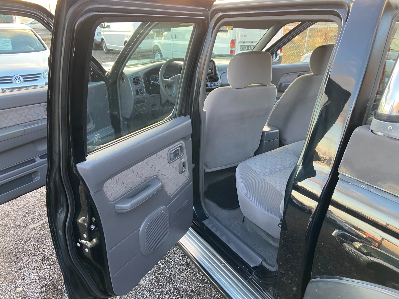 Nissan Navara 2.4      | Mobile.bg   10