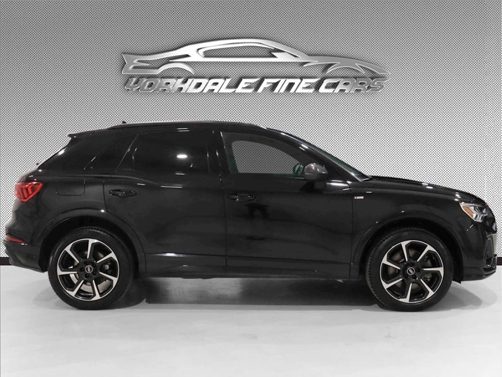 Audi Q3 45 TFSI Quattro / BLACK OPTICS / DIGITAL / PANO - изображение 4