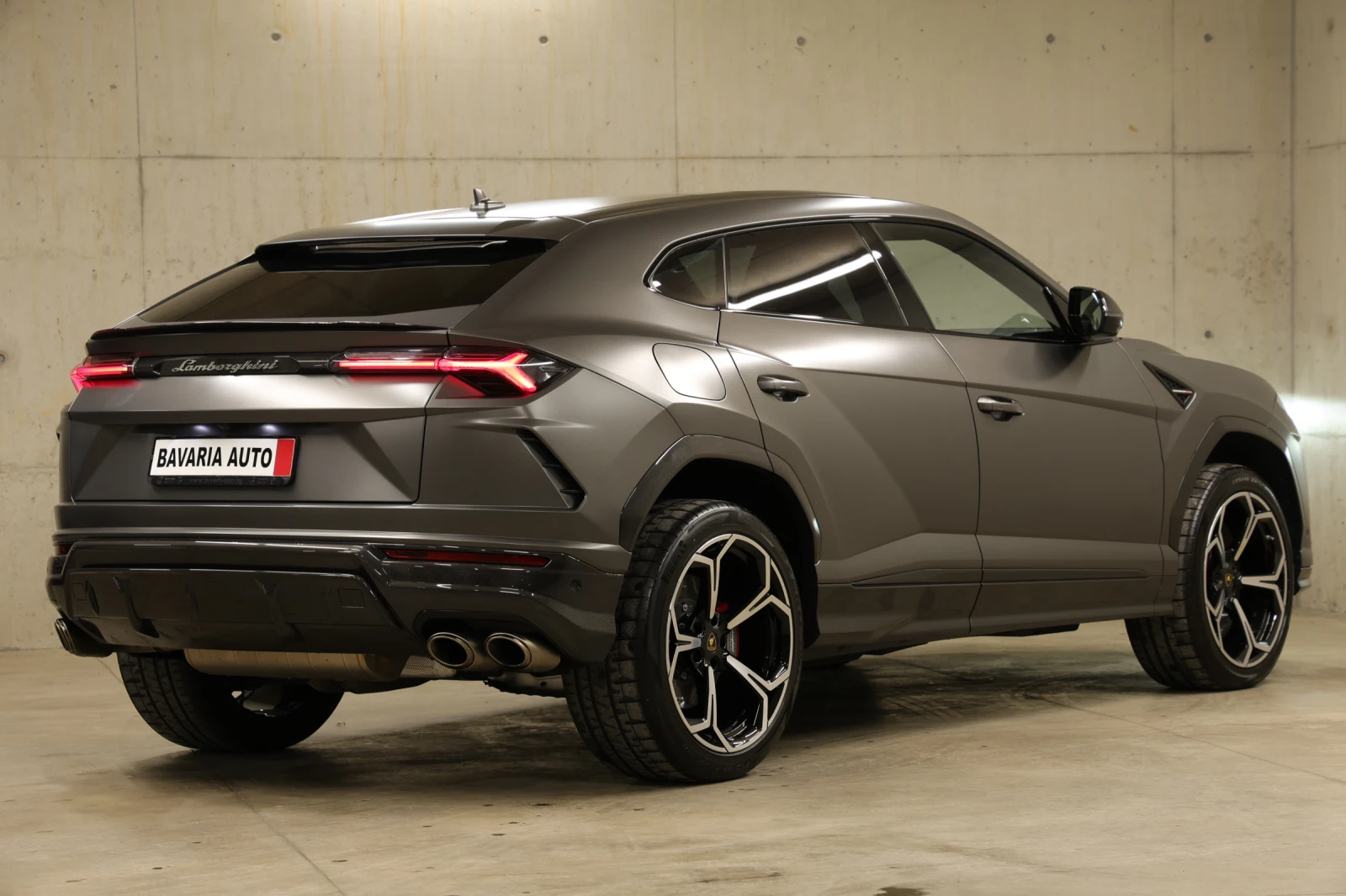 Lamborghini Urus Carbon Paket Ceramic, снимка 3 - Автомобили и джипове - 53160815