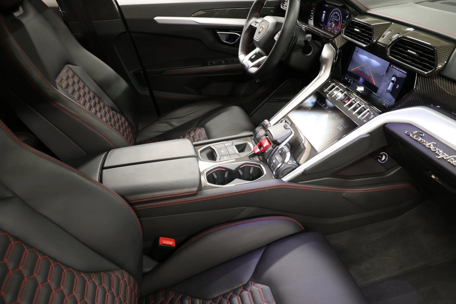 Lamborghini Urus Carbon Paket Ceramic, снимка 12 - Автомобили и джипове - 53160815