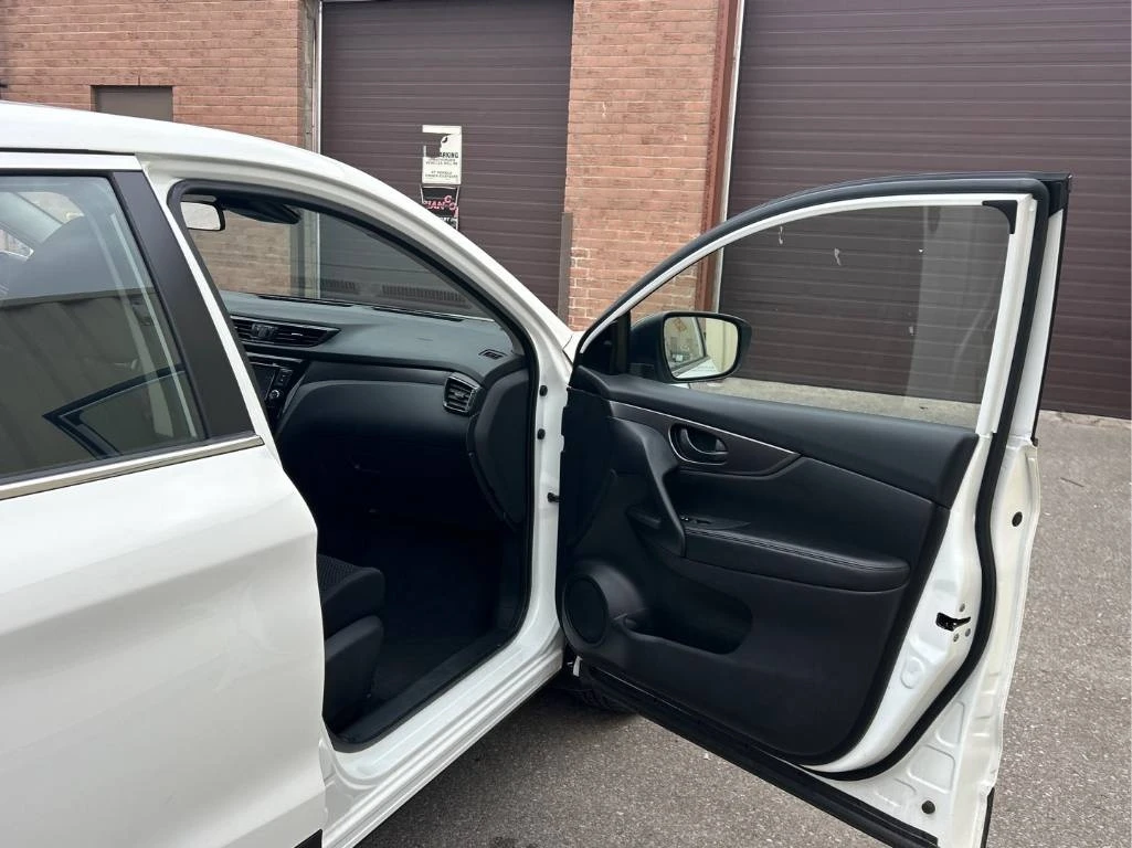 Nissan Qashqai * AWD * CARFAX * ��� ������������ ������ | Mobile.bg � ����������� 10