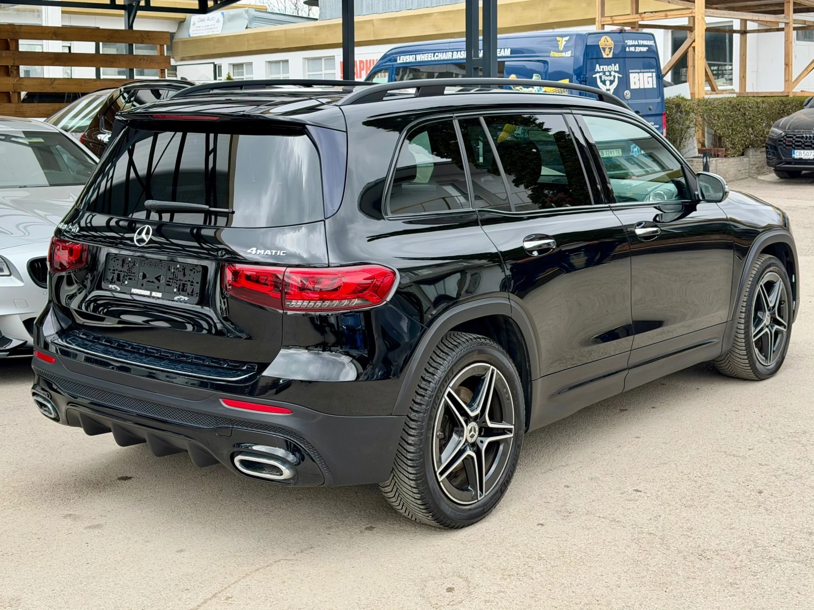 Mercedes-Benz GLB 250 4M AMG-Pack, снимка 5 - Автомобили и джипове - 54239139