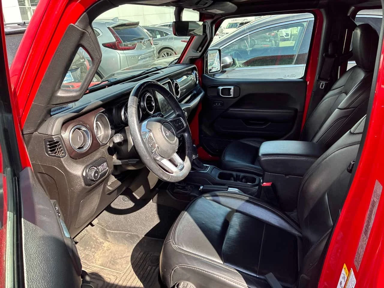 Jeep Wrangler Sahara/CARFAX/ПОДГРЕВ/КОЖА/ЗАДНА КАМЕРА/НАВИ, снимка 5 - Автомобили и джипове - 54240871