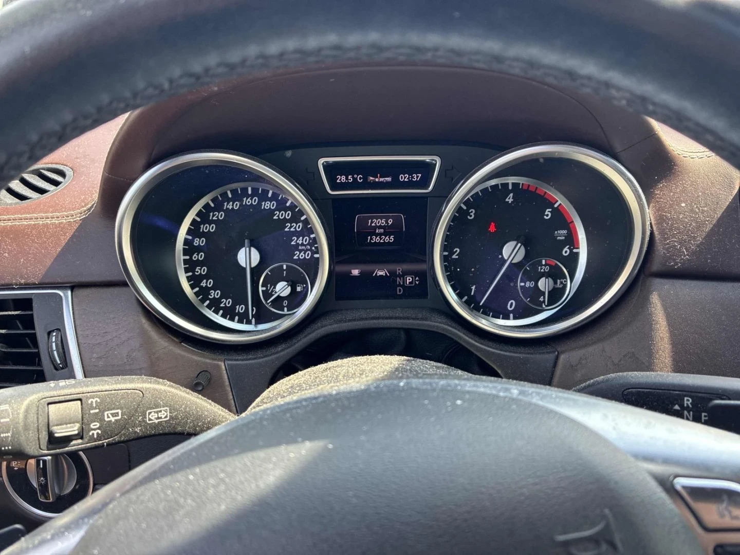 Mercedes-Benz ML 350 AMG Line | Distronic | Massage | AIRMATIC| Обдух| , снимка 8 - Автомобили и джипове - 54699481