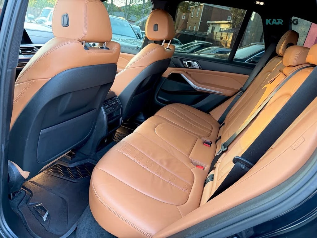 BMW X5 M Pack * 360 * HUD * АвтоКредит * (ЦЕНА ДО БГ), снимка 17 - Автомобили и джипове - 55827159